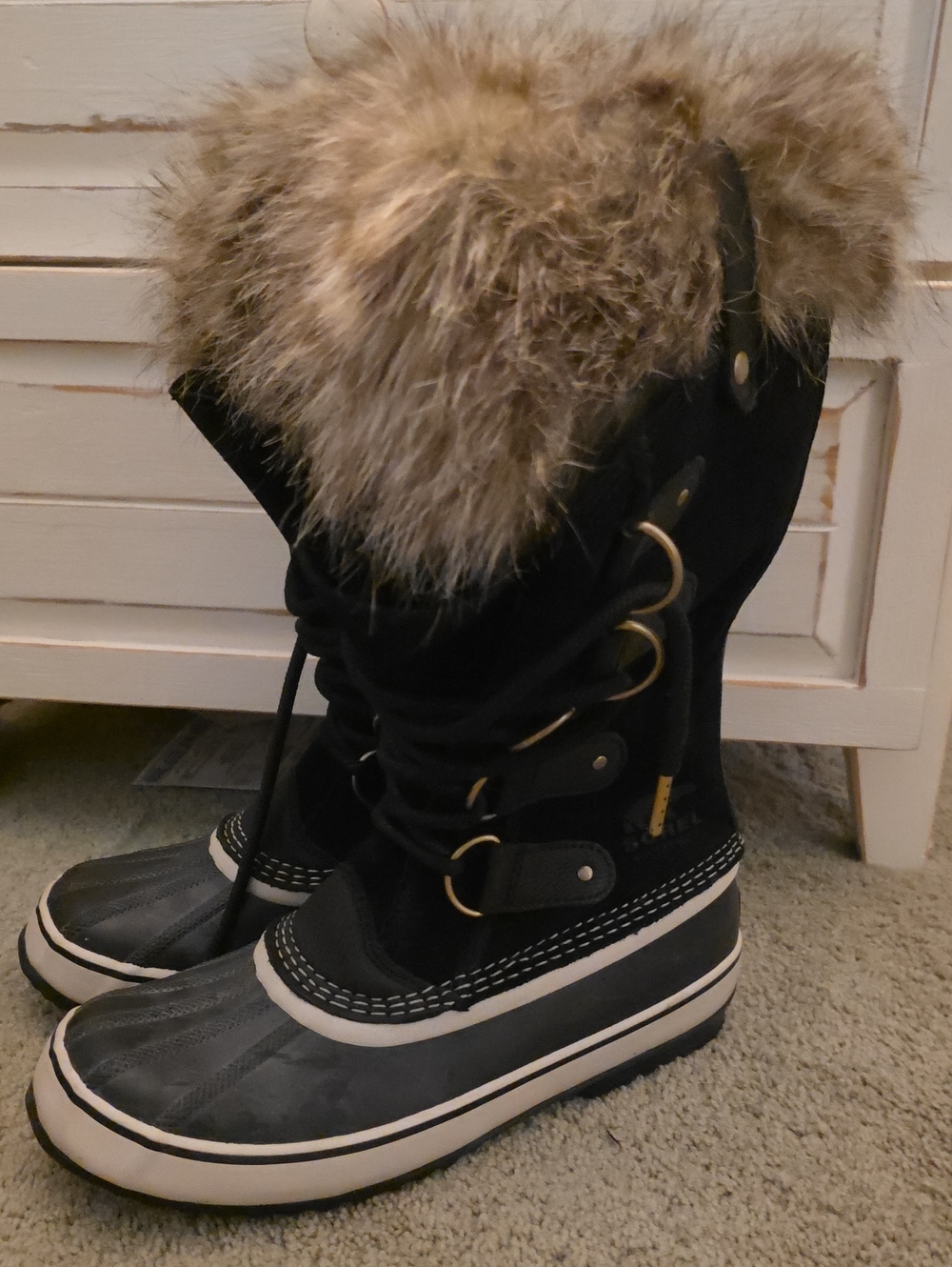 Sorel Black Winter Boots with Faux Fur Cuff